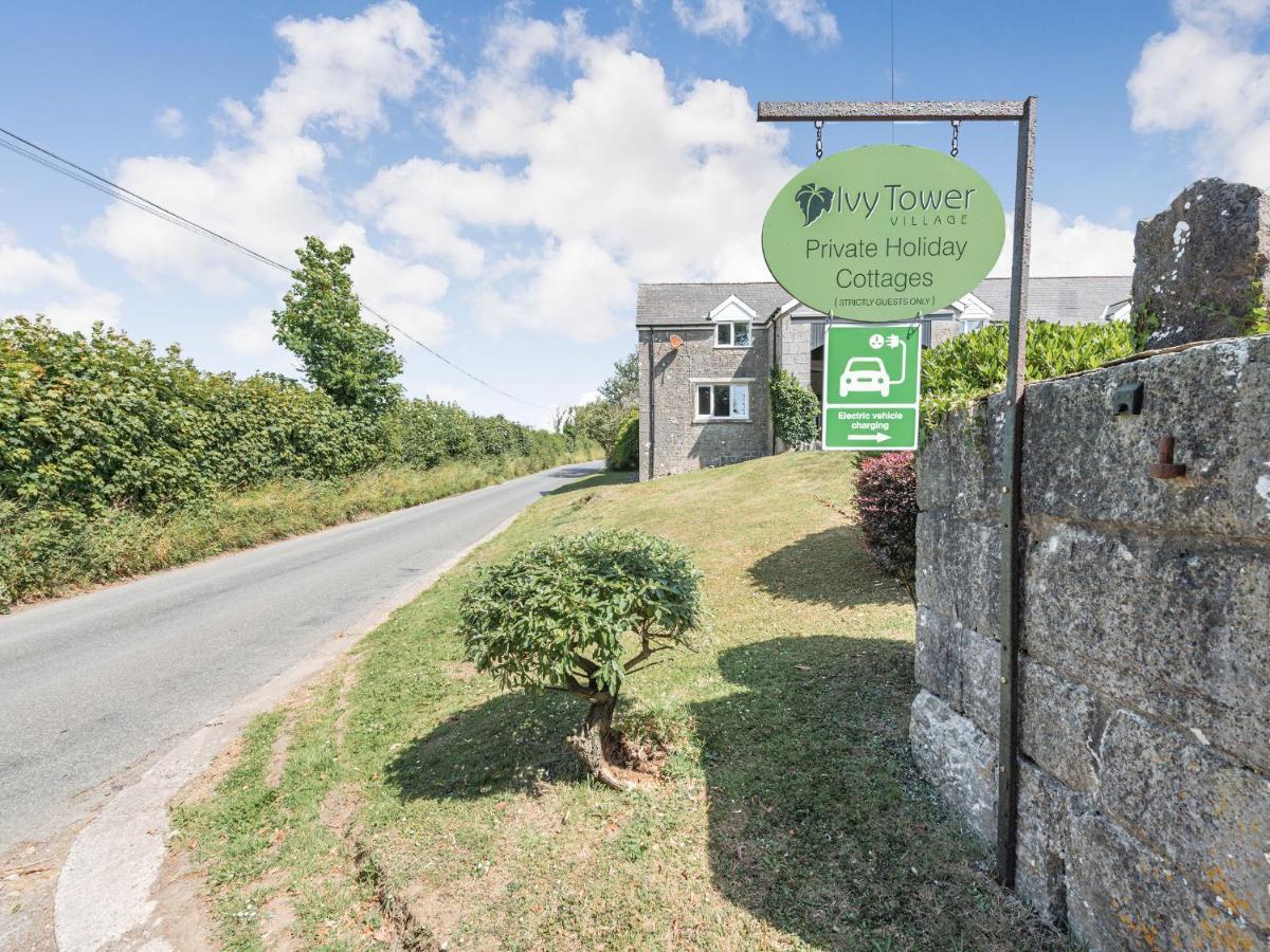The Coach House Villa Tenby Exterior photo